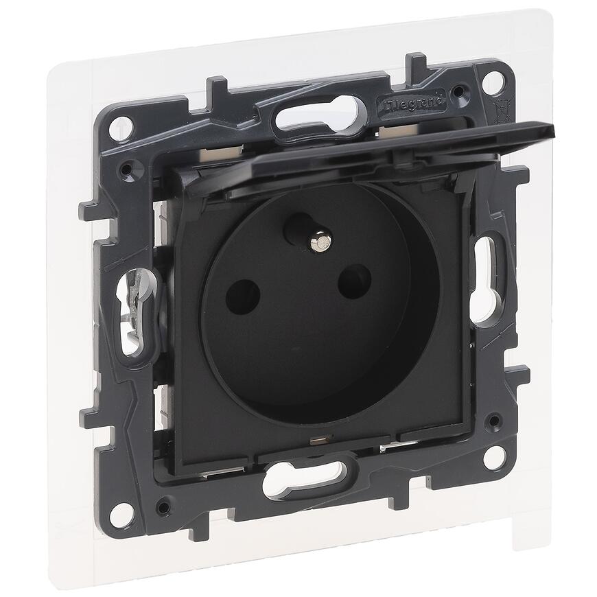 Zásuvka hermetická IP44 863535 Niloe Step čierna