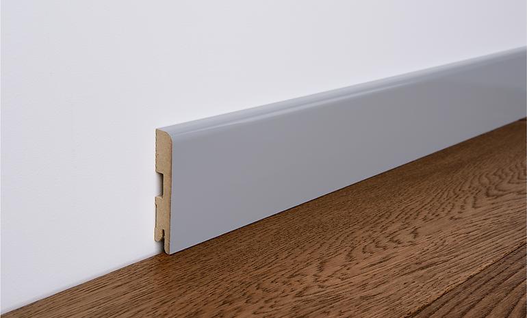 Podlahová lišta MDF FOGE LB1 80 sivá polomatná