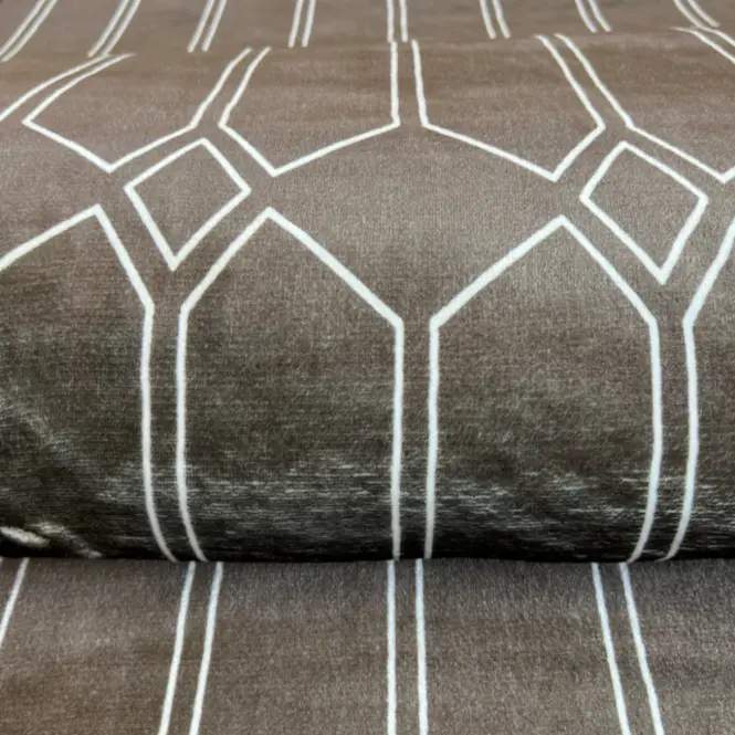 Koberec Roxane Silk 1,4/1,9 102 hnedý,5