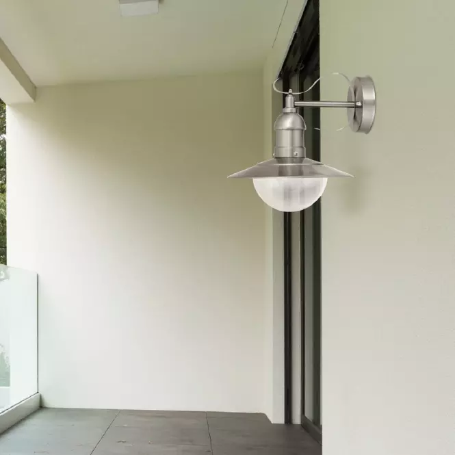 Nastenná záhradná lampa Oslo 8270 K1D