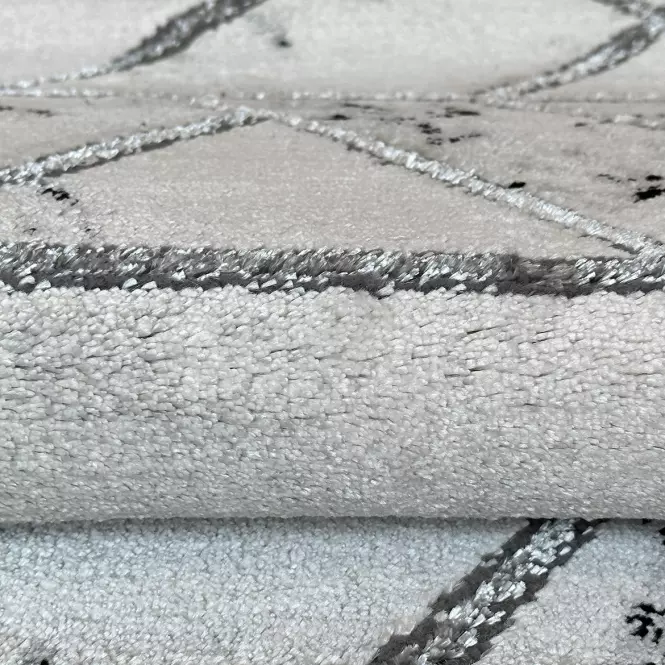 Koberec Frisee Diamond 0,8/1,5 A0085 biela strieborný