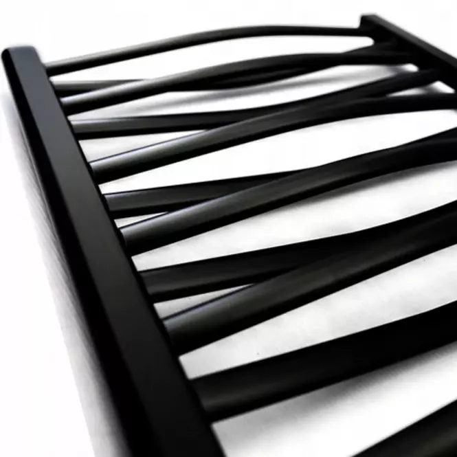Kúpeľňový radiátor Łezka 3D Ł3D 29/50 čierna 1580x540,3