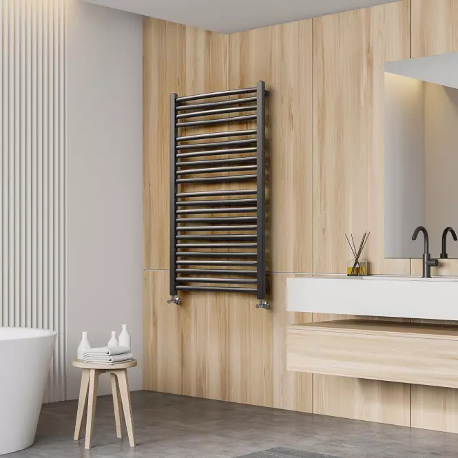 Kúpeľňový radiátor Łezka 3D Ł3D 29/50 čierna 1580x540,5