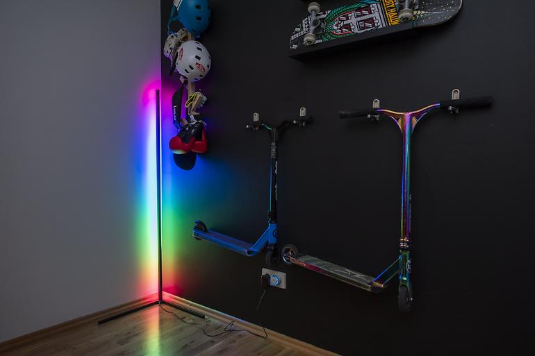 Stojanová lampa LED 66031 KB Corner 01 B 3000K RGB+W