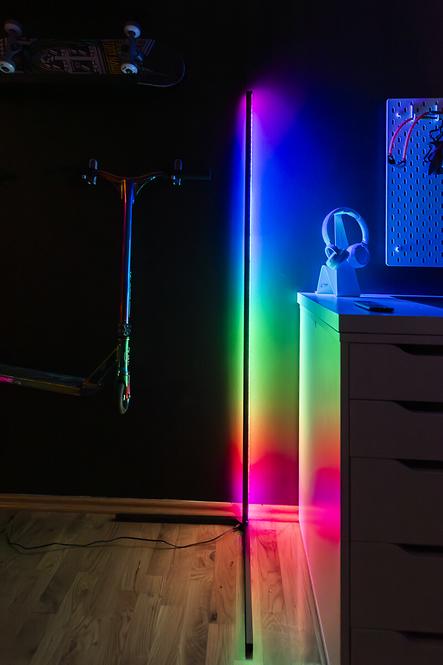 Stojanová lampa LED 66031 KB Corner 01 B 3000K RGB+W