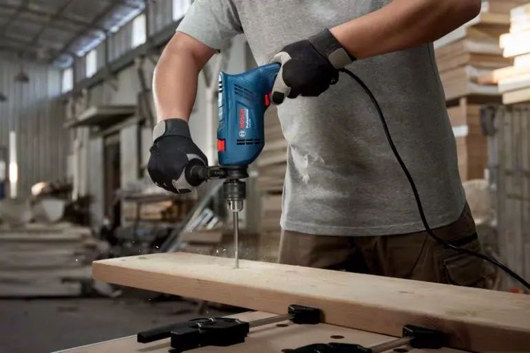 Príklepová vŕtačka Bosch Professional 600W GSB 600,2
