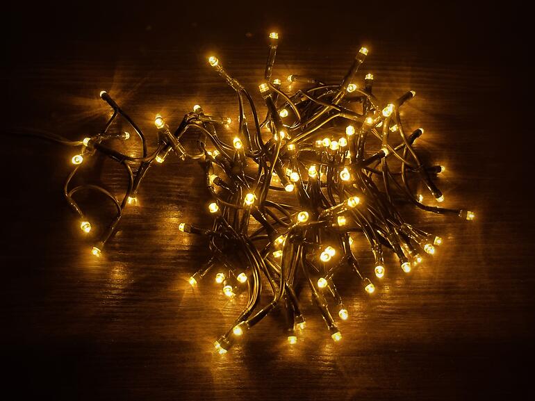 Vianočné svetielka LED 100l 13/21/bat zew.pg.+Tm. Ww