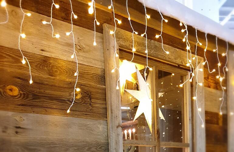 Vianočné svetielka LED cencúle 100l vonkajšie Trans+gn+flash biely kábel 10,3