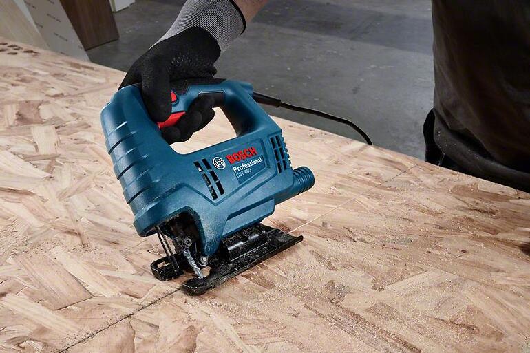 Priamočiara píla Bosch Professional 500 W GST 680,5