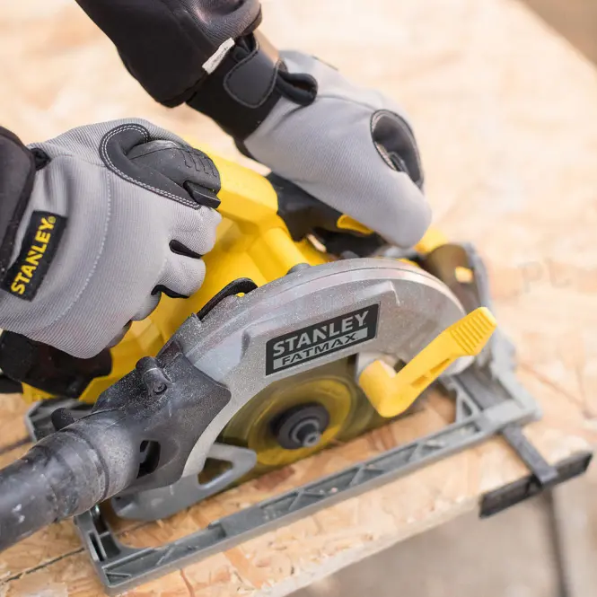 Kotúčová píla 1650 W  STANLEY FATMAX,3