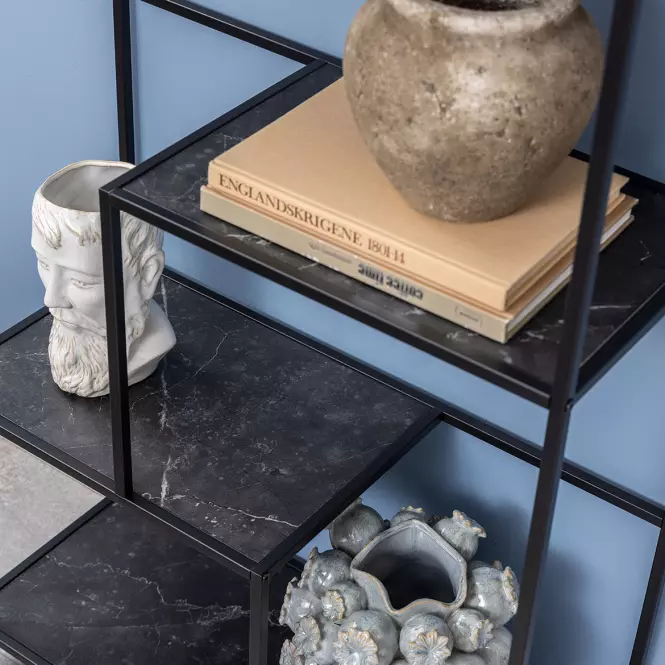Polička black marble