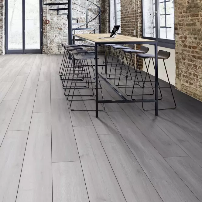 Laminátová podlaha Dub Rockford 8mm AC4 5946,2