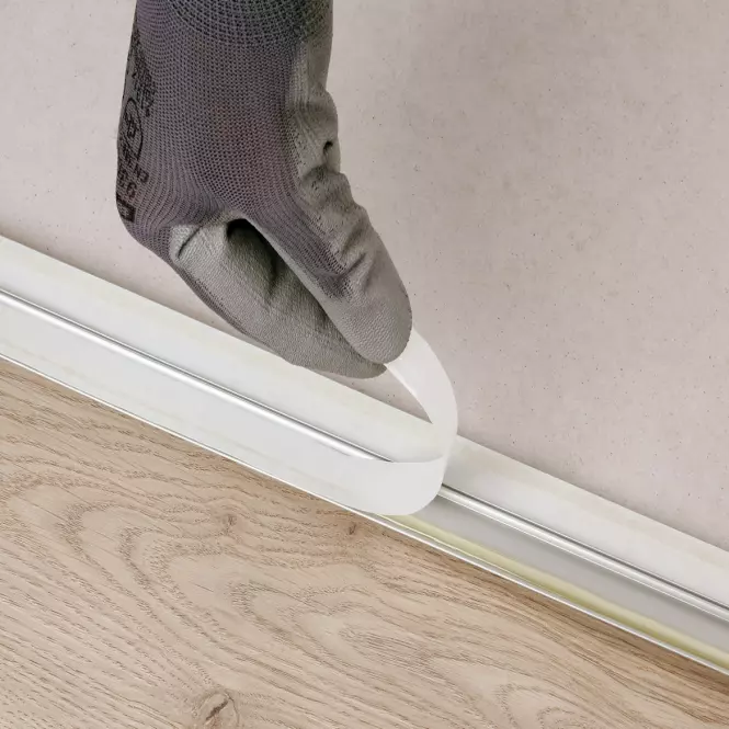 Lišta ochranná zatlačovacia LW 47 5W1 0,93 teak,4