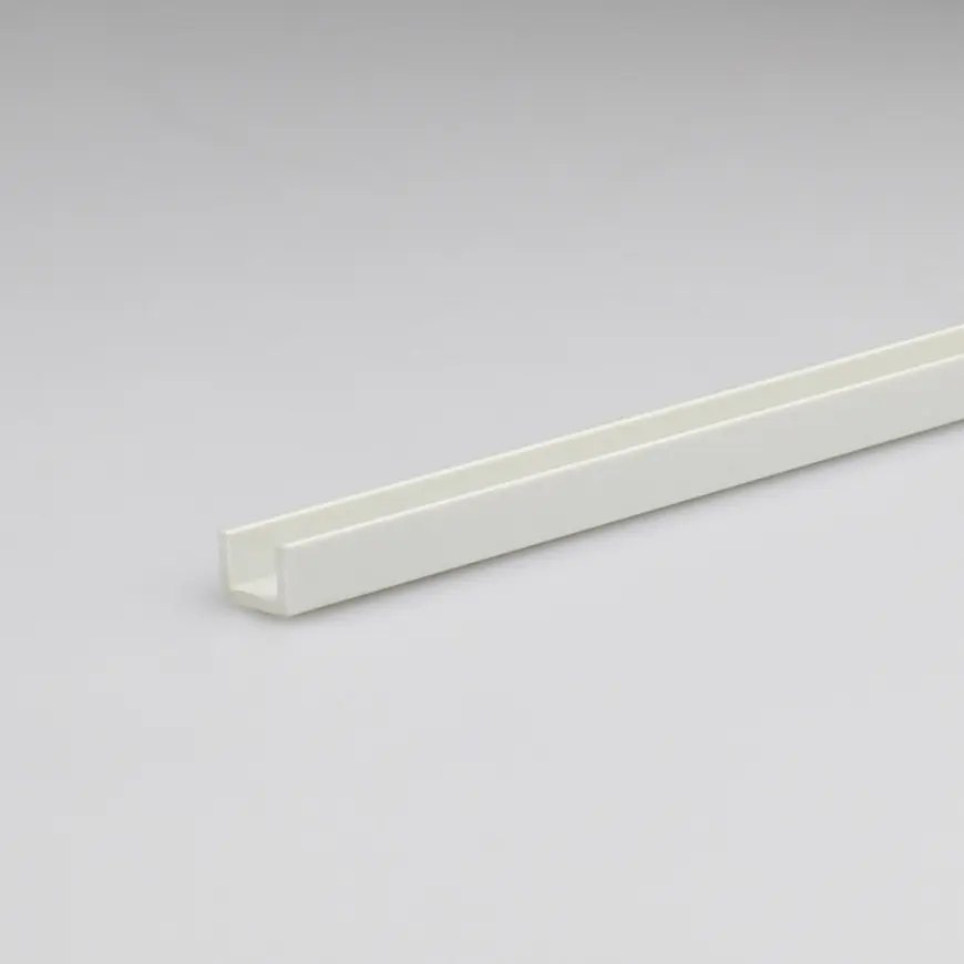 Profil U PVC biely lesk 6.2x8.7x1000