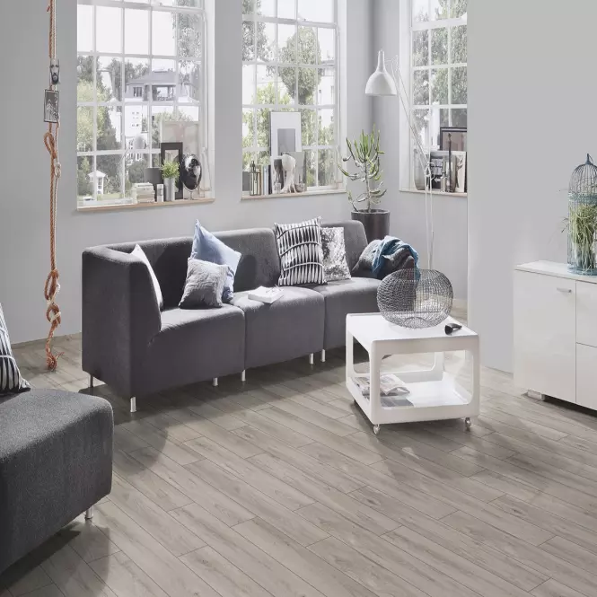Laminátová podlaha Dub Longbow 8mm AC4 Eurohome Villa PP K418