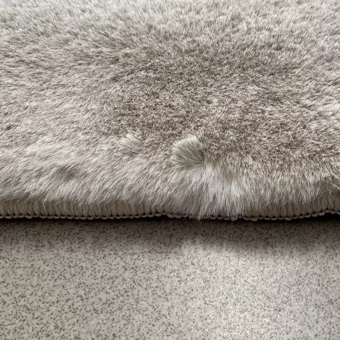 Koberec Diana Rabbit Fur 1,2/1,7 4 krémová