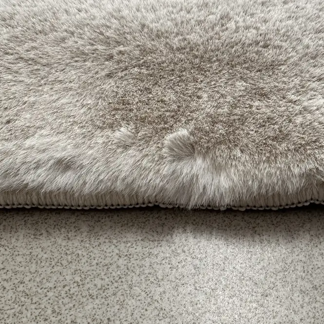 Koberec Diana Rabbit Fur 1,2/1,7 4 krémová,7
