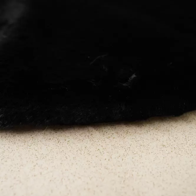 Koberec Rabbit Fur Timmy-F 0,8/1,5 Tfc9 Auto čierna     