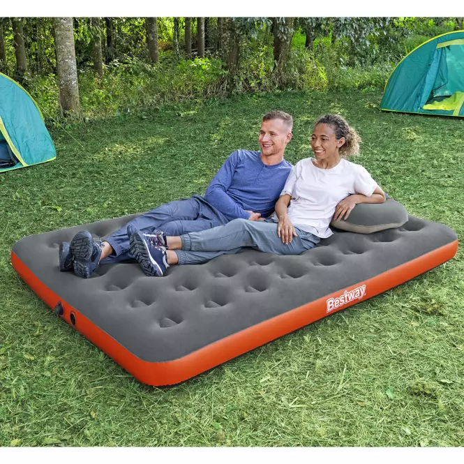 Nafukovací matrac s pumpou 2.03x1.52x0.22m 67703