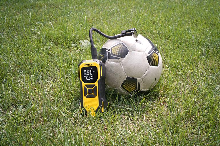 Stanley Akumulátorový Mini kompresor 12V 10 bar,6