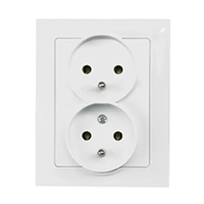 Dvojitá zásuvka česká white MEDIUM