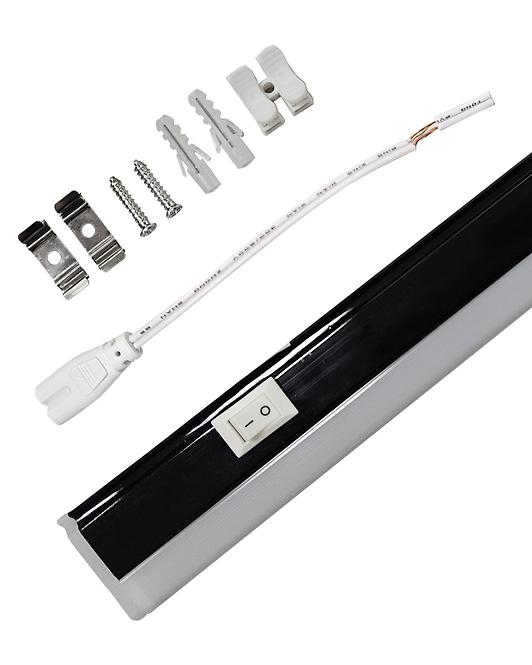 Svietidlo LED Q-63AB T5 CUBE LINE 9W 4200K čierna