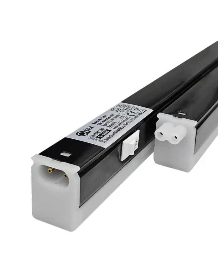 Svietidlo LED Q-64AB T5 CUBE LINE 14W 4200K čierna