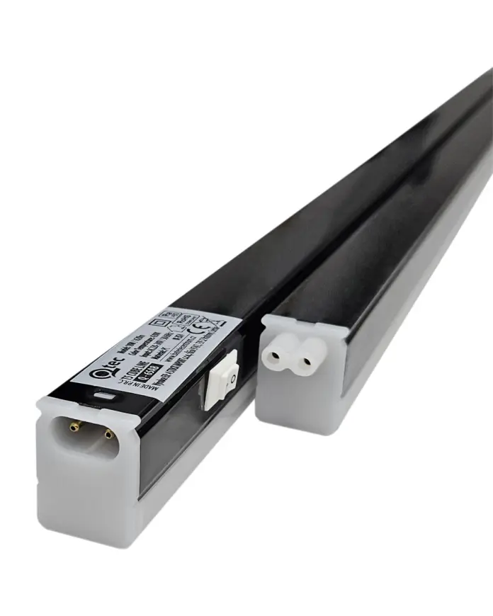 Svietidlo LED Q-65AB T5 CUBE LINE 18W 4200K čierna
