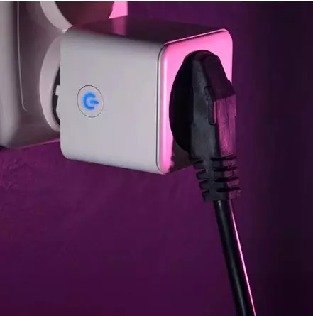 SMART zásuvka s meračom spotreby energie