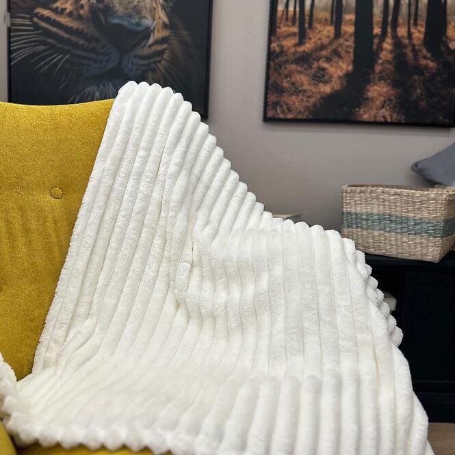 Deka Laura 70x140 cm 1 biela