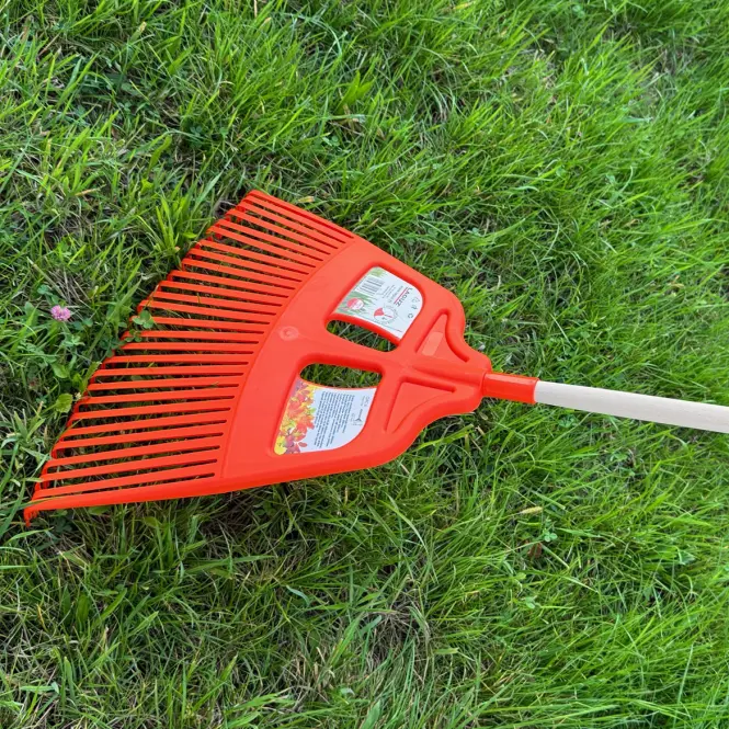 Vejárové hrable  600 mm násada klik 128  cm Laguz
