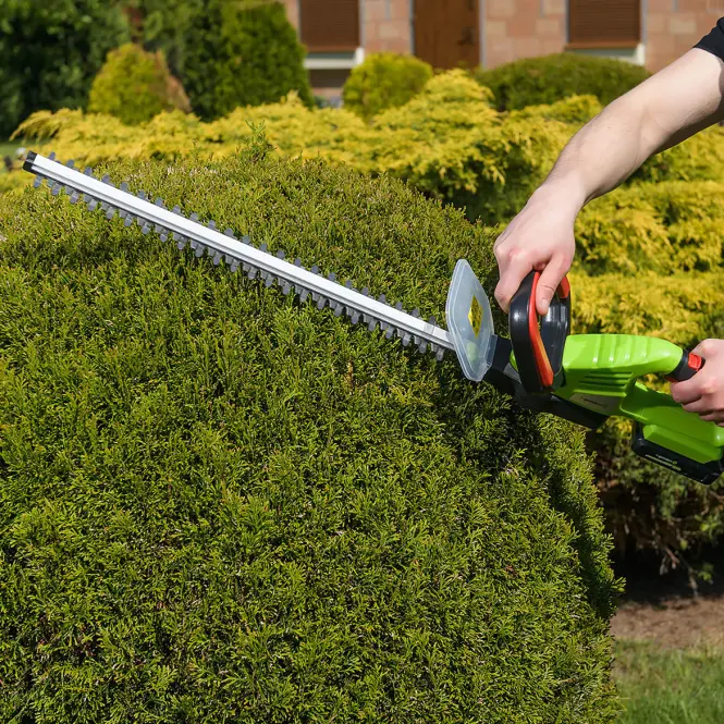 Nožnice na živý plot akumulátorové 2,0 Ah dĺžka 51 cm 4garden ANE5121S