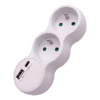 Adaptér 2X2P+Z + USB TYP A UND C 2.4A