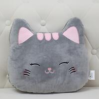 Vankúš Mačka 38x33 cm sivý