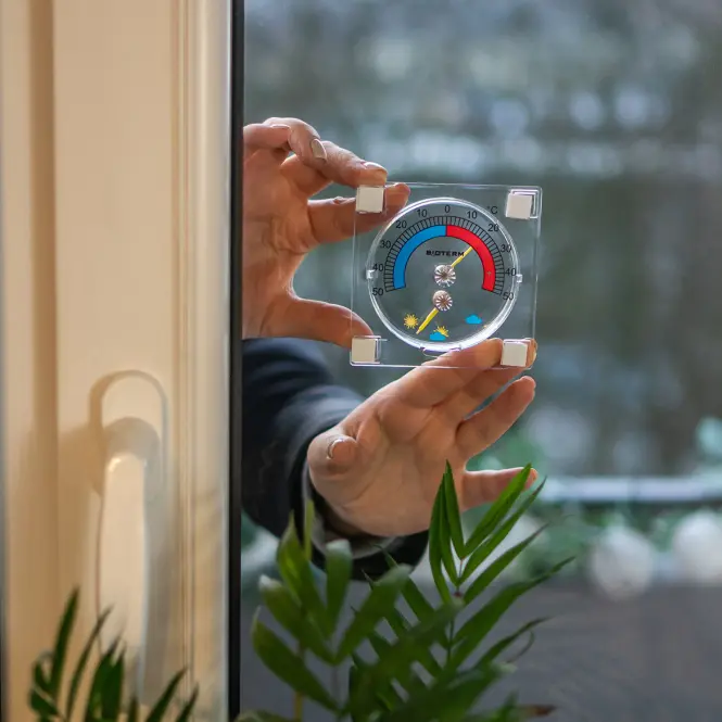Univerzálny samolepiaci priesvitný teplomer s vlhkomerom (-50/50 °C)