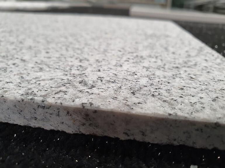 Dlažba granit grey leštený g603 30,5x61x1cm kefovaný