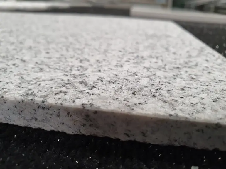 Dlažba granit grey leštený g603 30,5x61x1cm kefovaný,3