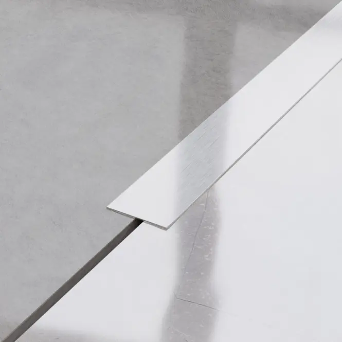Dekoratívna lišta I 2,8x270 cm strieborná mat,3