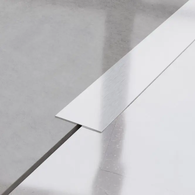 Dekoratívna lišta I 3,8x270 cm strieborná mat