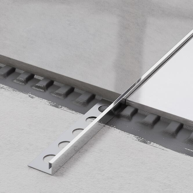 Rohový profil JS 10,5 mm x 270 cm strieborný lesk