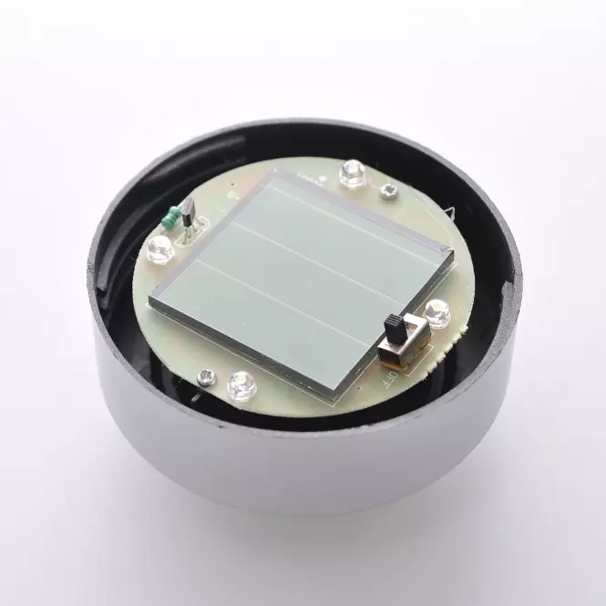 Solárna lampa 4 LED BY-131580 guľa biela 20