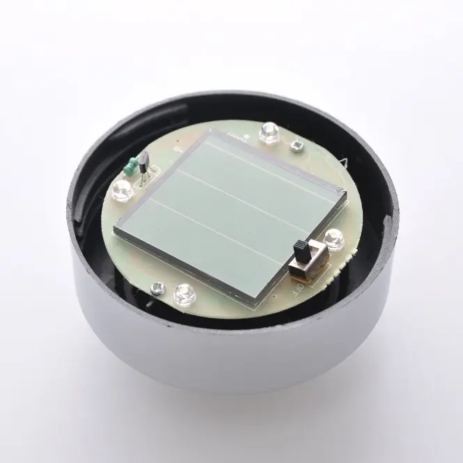 Solárna lampa 4 LED BY-131580 guľa biela 20,5