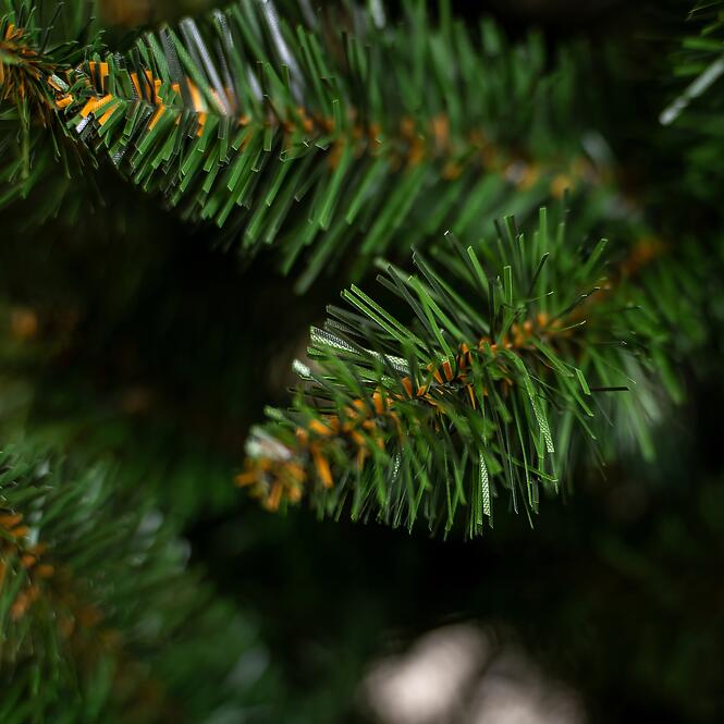 Smrek na kmeni 220 cm