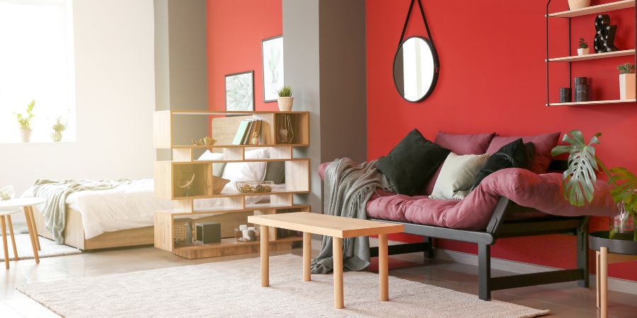 Vhodné farby stien, doplnkov a osvetlenia – ako zariadiť štúdiový apartmán?