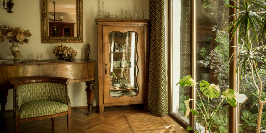 Koloniálny štýl v interiéri – čím vyniká?